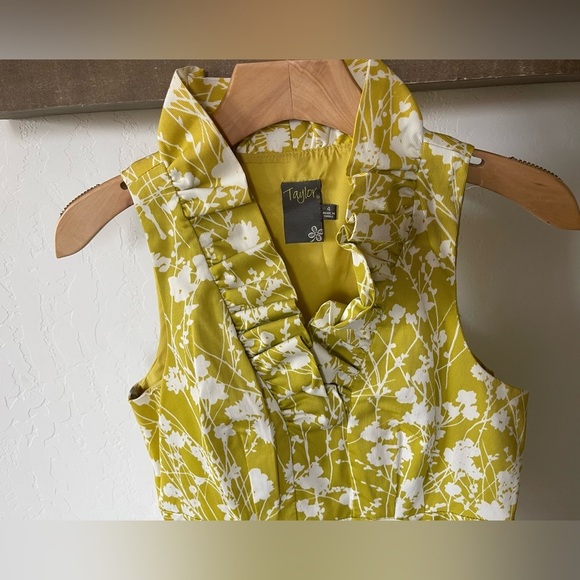 Taylor| Floral Dress in Bright Neon Tone, Size 4•••Perfect for Spring! - Picture 2 of 16